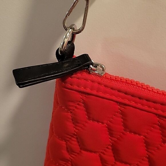 Flyte Nylon Quilted Messenger Crossbody Adjustable Strap Red Bag - Picture 4 of 10